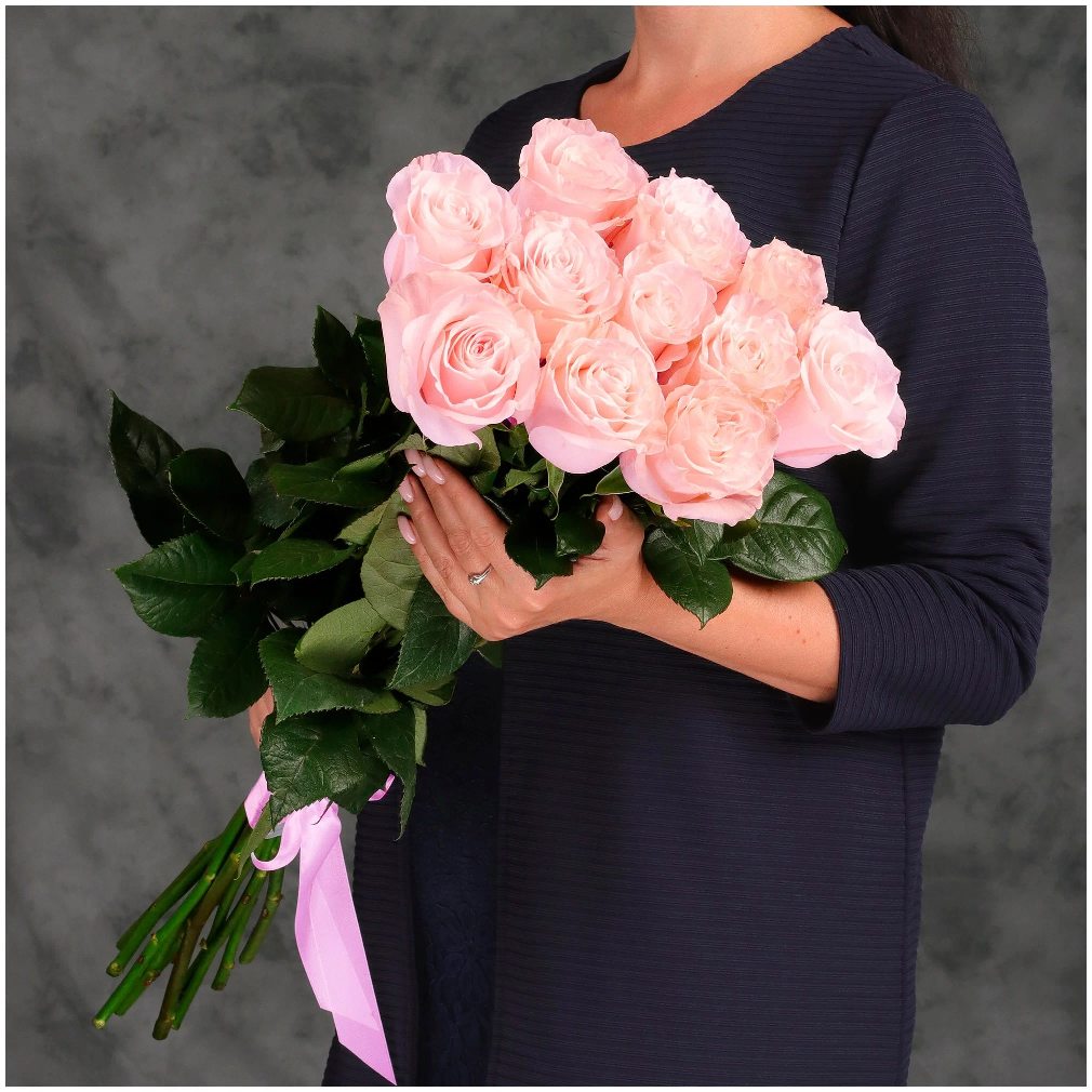 Букет из 11 роз «Карина» 50 см